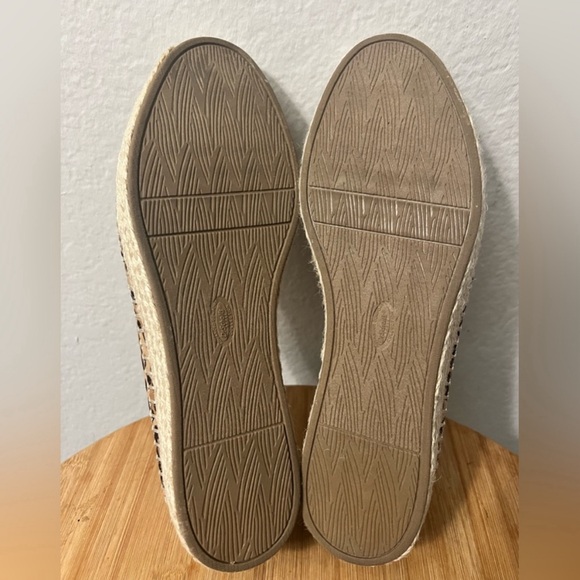 Dr. Scholls Womenโs Find Me Espadrille Animal Print Slip On Flats - Size 10M - Picture 7 of 8